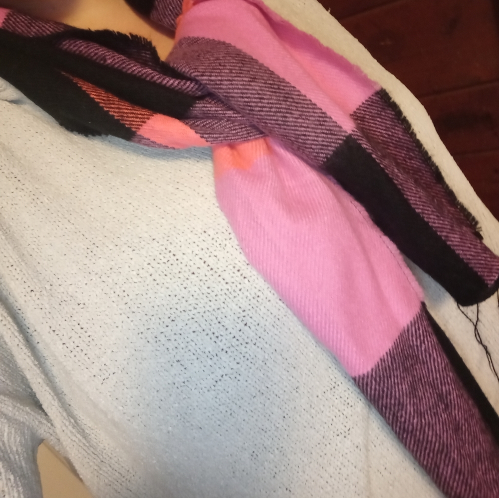 Scarf - Picture 2 of 2